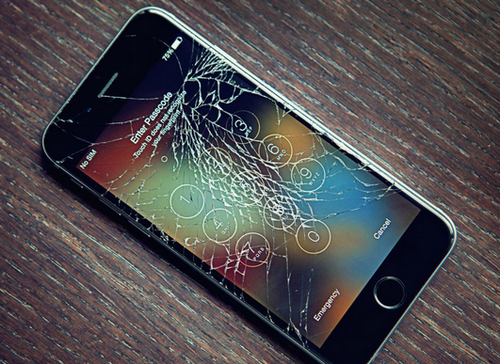 Фахівці пояснили, чому не варто ремонтувати тріщини на екрані клеєм Фахівці пояснили, чому не варто ремонтувати тріщини на екрані клеєм